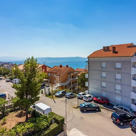 Studio-apartment Mit Meerblick By Interhome